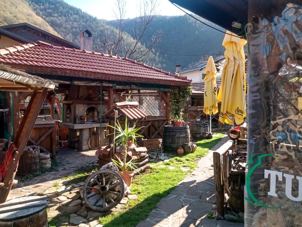 Кръчмъ При Байката Alpin 호텔 리바리차 외부 사진